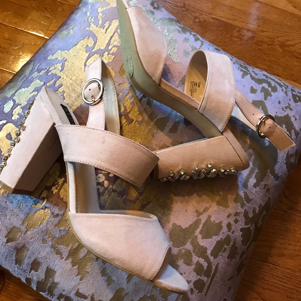 💕 Size 10.5 Lizzy Block Heel Sandal Blush Pink